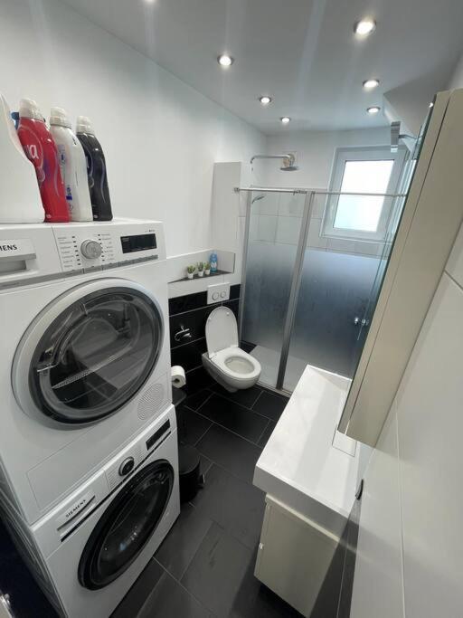 Moderne Wohnung In Der Naehe Vom Parndorf Outlet! Bruckneudorf Exterior foto
